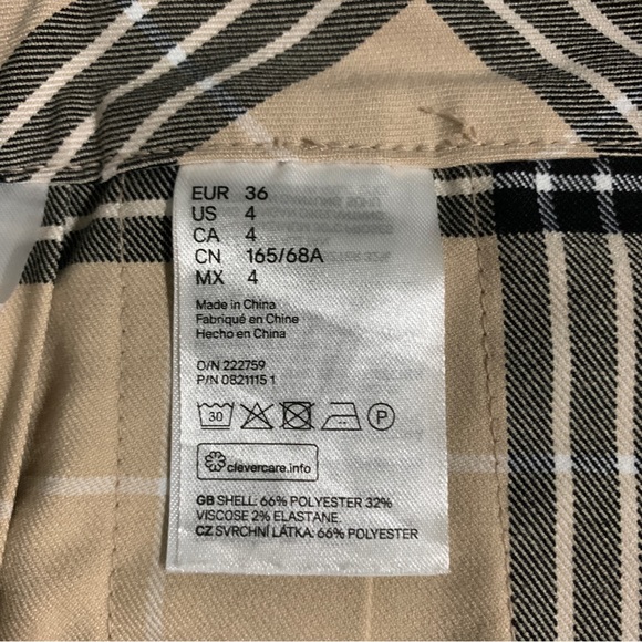 H&M Beige Pleated Plaid-Pattern Skirt - Picture 6 of 7